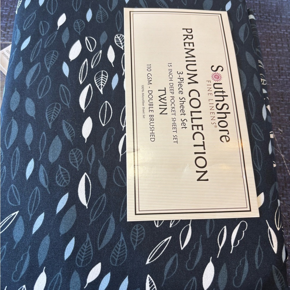 Duvet Cover - Black and White Leaf Pattern